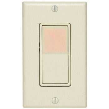 Leviton C22-L5672-02W Dec Switch Plate